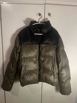 Shein puffer jacket new, olive-black, size M