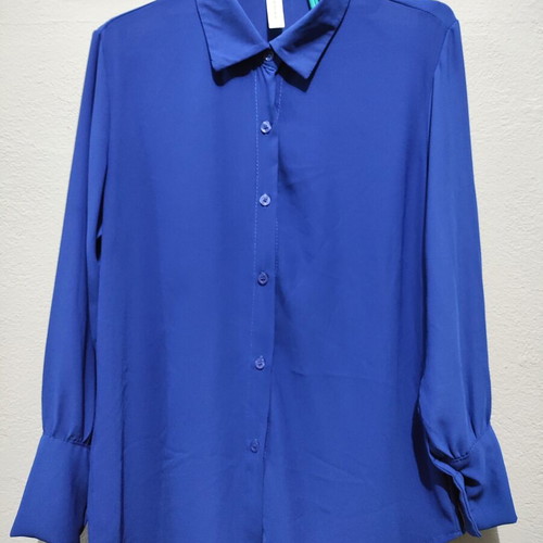 Women's Blue Shirt L/XL like new, polyester, long sleeves
