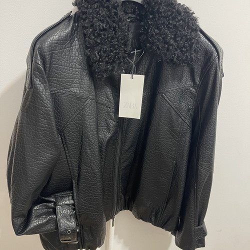 Zara jacket size L with removable fur, black