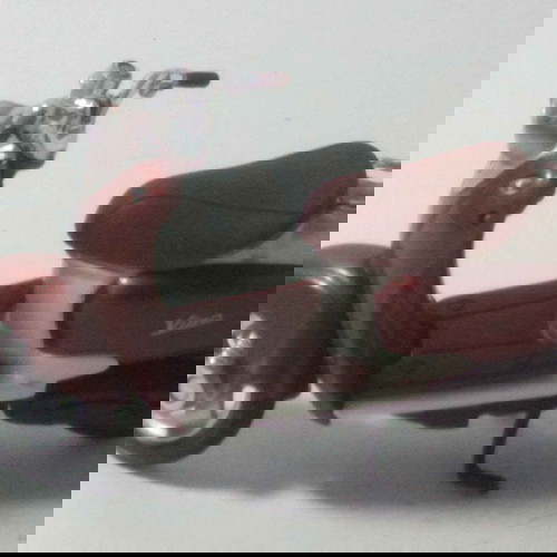 YAMAHA ΜΙΝΙΑΤΟΥΡΑ SCOOTER 1/18 YJ50R VINO