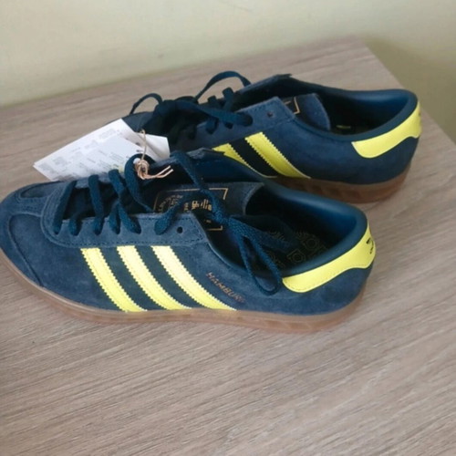 Adidas athletic shoes, size 38, blue