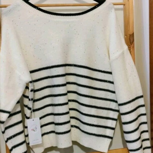 Knitted blouse with bows and silver sequins new, one size
