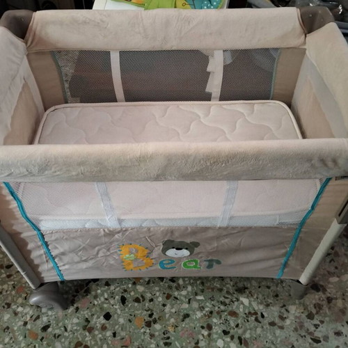 Baby cot with mattress like new