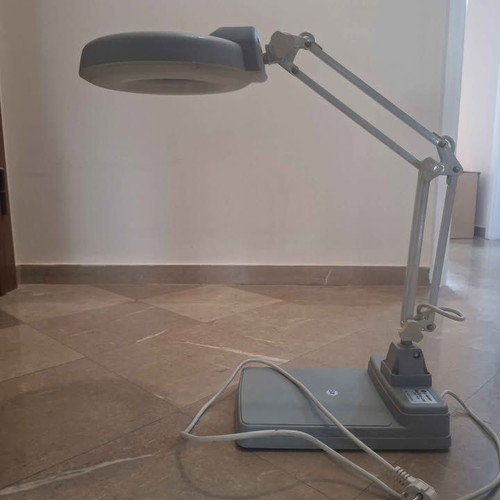 CT Brand Magnifying Lamp 5X like new, professional