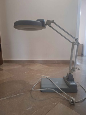CT Brand Magnifying Lamp 5X like new, professional