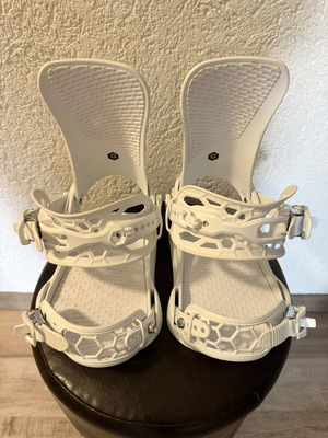 Union Juliet snowboard bindings size S/M used, flex 6.5