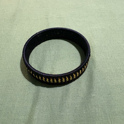 Hand Bracelet like new, black and gold