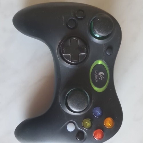 Logitech Wireless Controller like new, missing battery cover