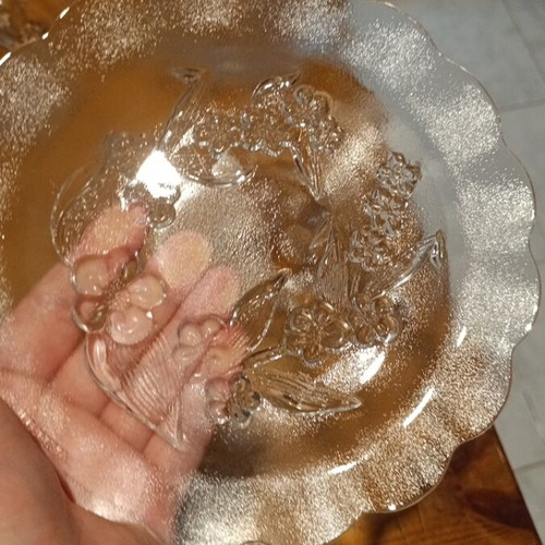 Set of 4 glass dessert plates like new with embossed flower design