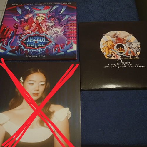 Ultimate Vinyl Record Bundle like new, rock genre