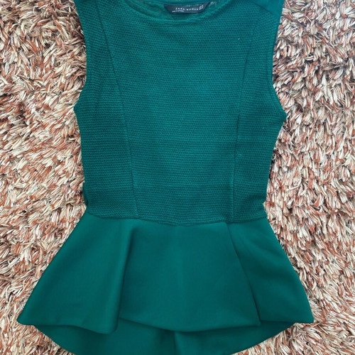 Peplum top Zara XS green like new