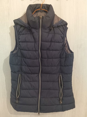Genib sleeveless jacket medium used with hood and pockets gray blue