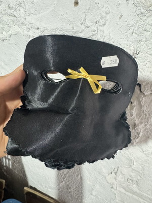Set of 12 black carnival masks