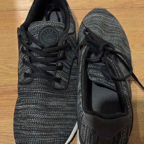 Men's athletic shoes used, gray with black laces, size 45