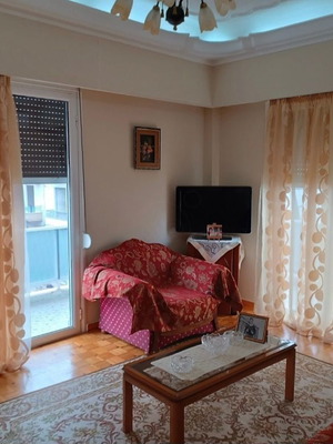 Apartment 68 sqm in Agia Sofia Piraeus, 2nd floor, renovated