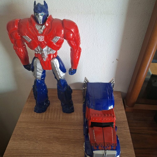 Transformers Optimus Prime figure 30cm like new with battery car