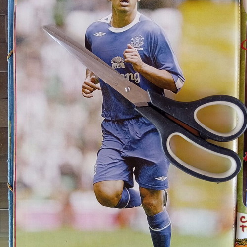 Match Football Magazine issue 22-28/8/2006 like new with Newcastle posters