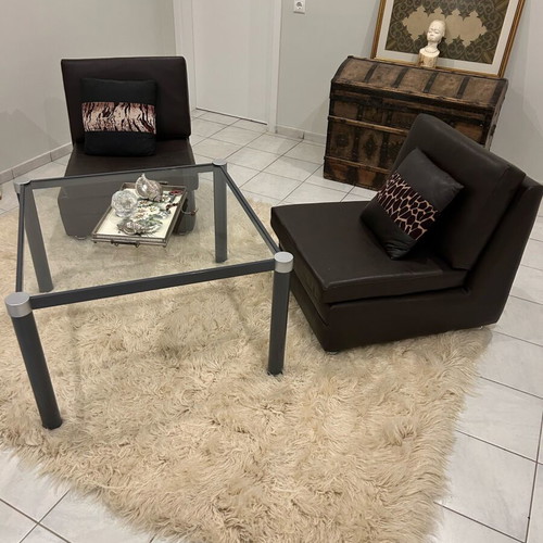 Salon set 2 black leather retro style armchairs with table like new