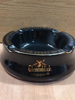 Κεραμικό τασάκι Glenfiddich Scotch Whisky μεταχειρισμένο, παλιό διαφημιστικό
