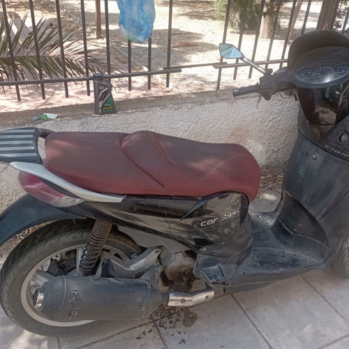 Aprilia Scarabeo 200i 2011 used scooter 181cc automatic
