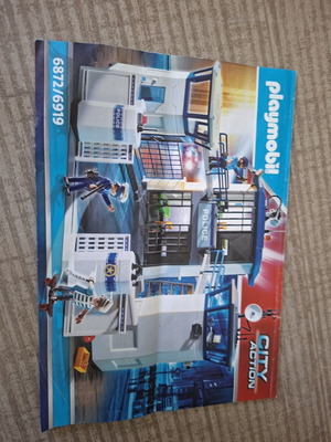 Playmobil αστυνομικό τμήμα μεταχειρισμένο με μηχανή και όχημα της αστυνομίας