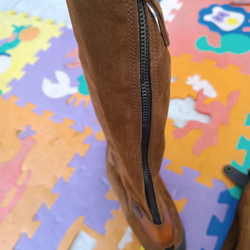 Leather suede brown boots size 42 like new knee-high