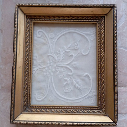 Golden frame with handmade embroidery used 19×22