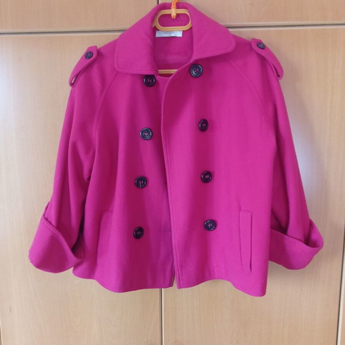 Women's fuchsia short coat Editions size 16 like new