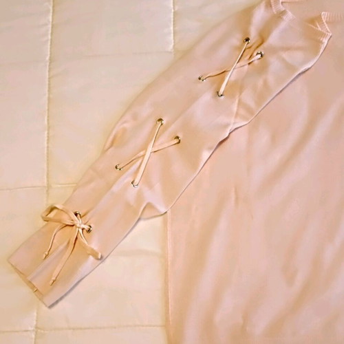 Blouse salmon with lace-up sleeves, like new, size M