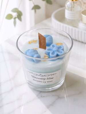 Soy wax candle new, summer design with sweet vanilla and ocean scent