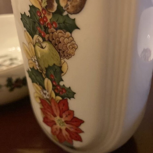 Kaiser Christmas porcelain set like new, 3 pieces