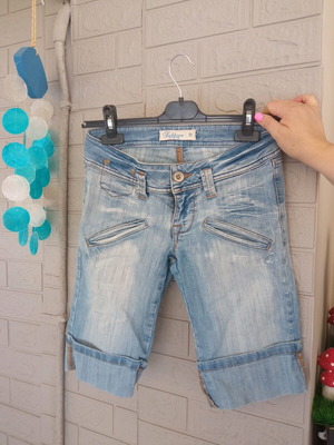 Denim/jean women's capri shorts like new, blue