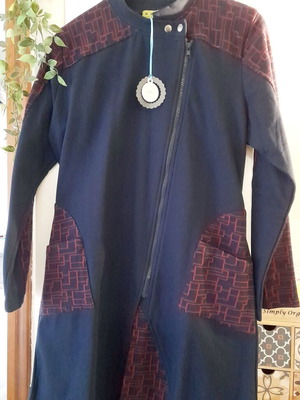 HHG lightweight autumn coat new, size L-XL, blue with burgundy details