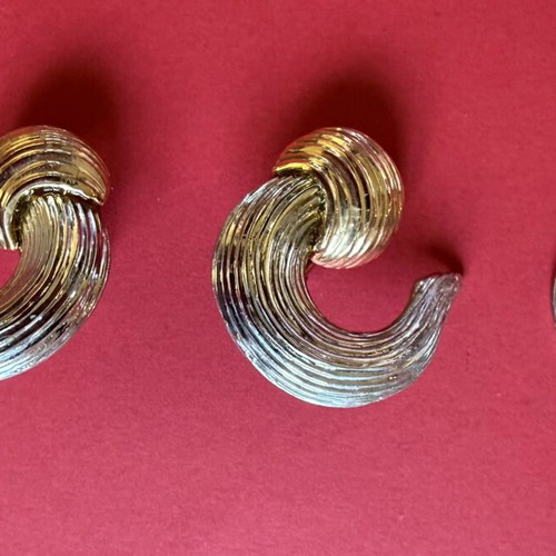 Vintage statement clip-on earrings like new, set of 5 pairs, gold and silver