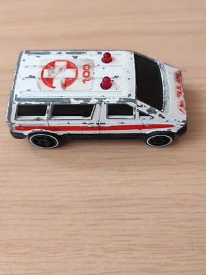 Ford Econoline Ambulance Majorette μεταλλικό συλλεκτικό αυτοκινητάκι, κλίμακας 1:64