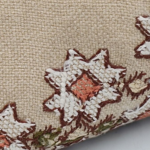 Vintage linen hand-embroidered tablecloth 70x32 cm