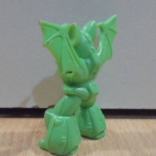 Battle Beast Blitzkrieg Bat #12 light green used without hands and weapon Takara Hasbro 1986