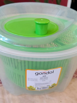 Gondol Vega Salad Spinner 4.4L like new, manual vegetable strainer