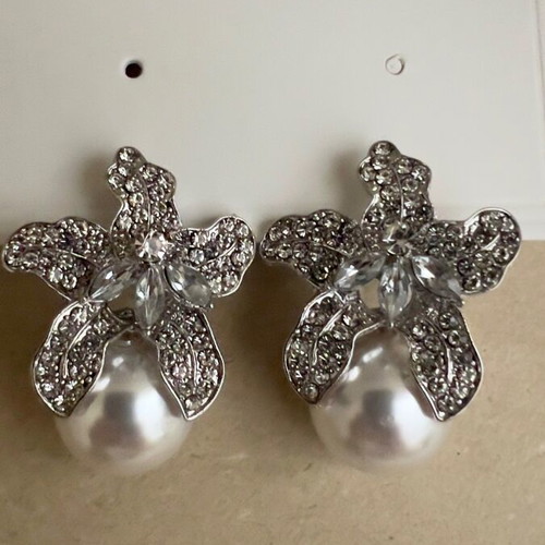 Earrings new silver with pearl 3.5 cm