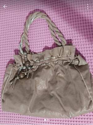 Τσάντα Accessorize σαν καινούργιο, ύφασμα nude, ελαφρώς γυαλιστερή