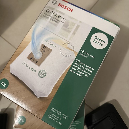 Bosch Pro Animal Serie 6 BGL6PET3 vacuum cleaner like new with bags