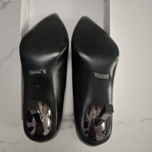 Guess black pointed pumps with metallic heel, size 36