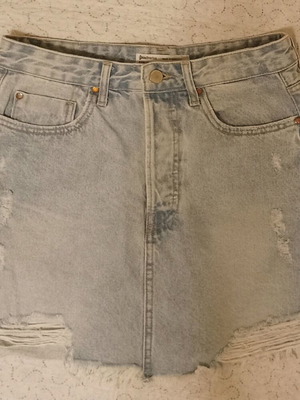 Denim mini skirt Stradivarius like new, size 40, blue