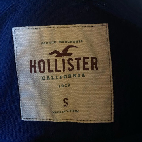 Hollister men's teen T-shirt with buttons size S like new, dark blue