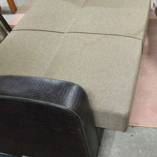 Sofa bed with storage used, two-seater 172x86 cm