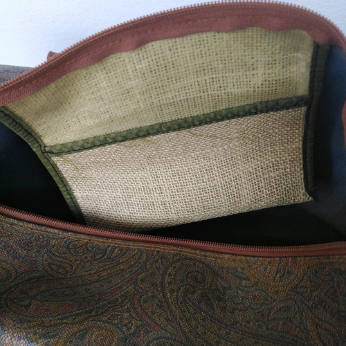 Brown travel sack used with leather details