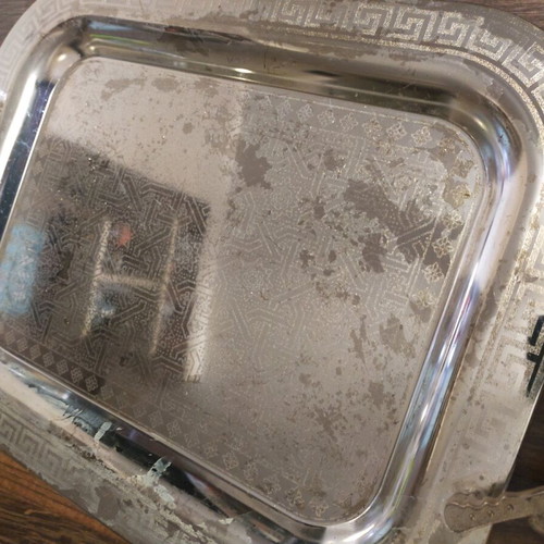 Metal serving tray