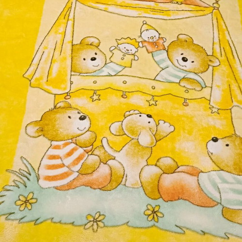 Baby blanket like new, soft, Spanish origin