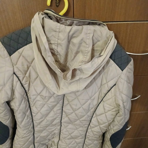 Beige autumn jacket like new with black details