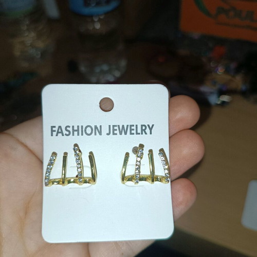 Gold stud earrings with rhinestones new, unworn